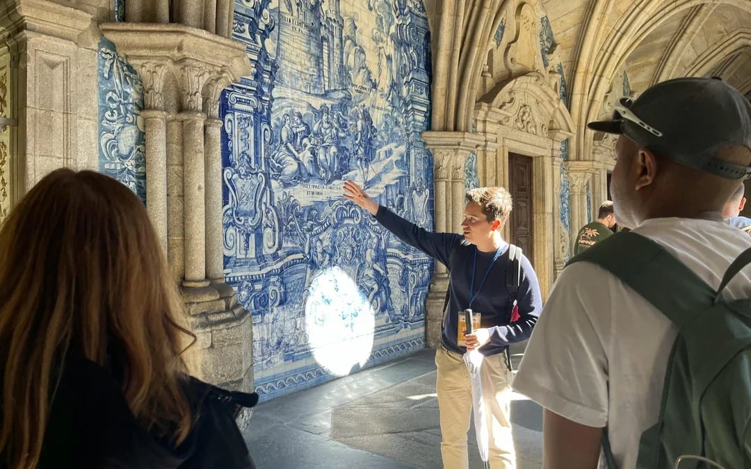Clérigos Tower Guided Tour with Porto City Highlights  Image 8