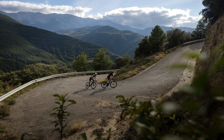 Col des Aravis by bike – Half day Tour de France with Guide Image 3