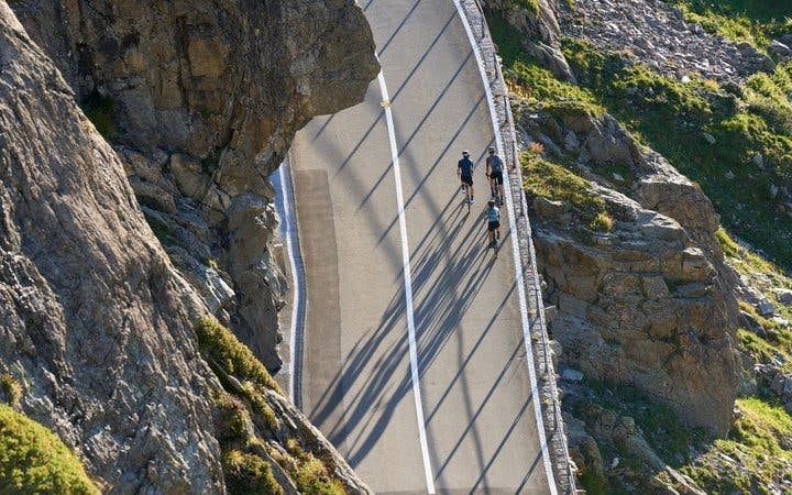 Col des Aravis by bike – Half day Tour de France with Guide Image 4