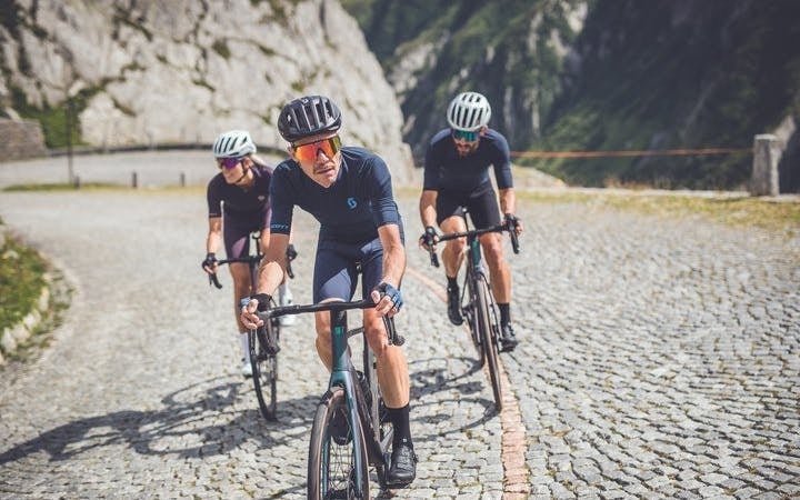 Col des Aravis by bike – Half day Tour de France with Guide Image 10
