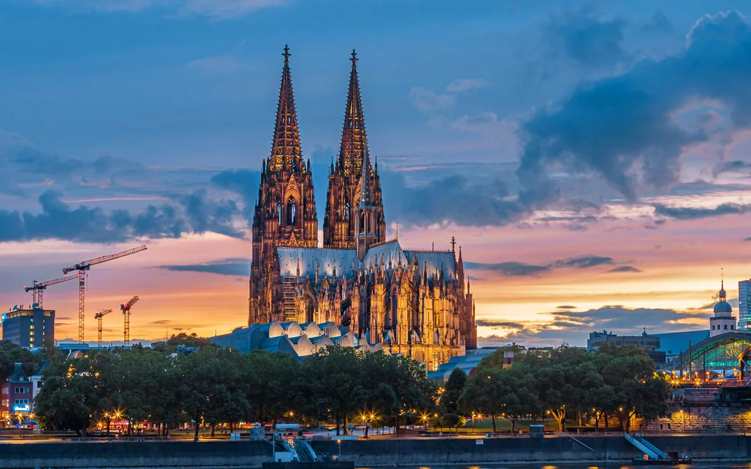 Cologne City Rhine River Evening Cruise with Lounge Music & DJ Image 3
