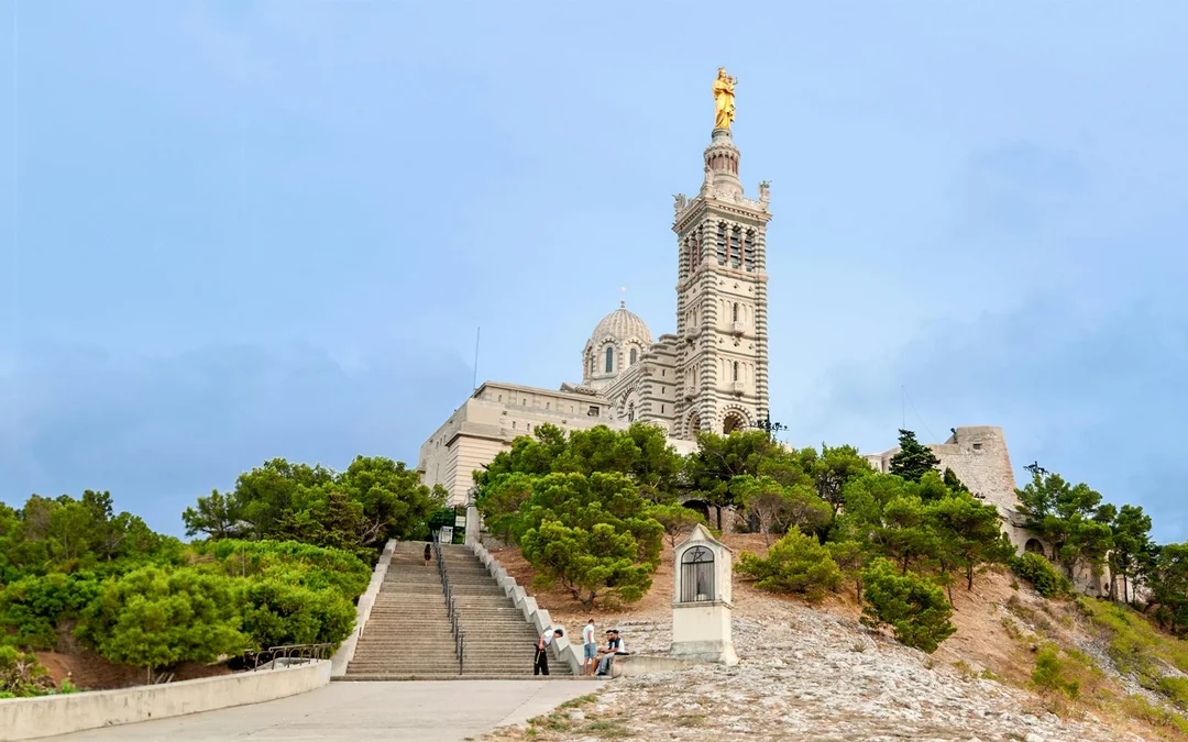 Colorbus: Marseille Hop-on Hop-Off Bus Tour Image 7