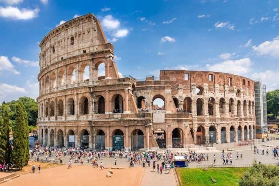 Colosseum, Roman Forum and Palatine Hill Experience with City Walking Tour