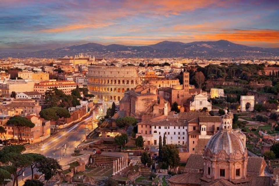 Colosseum with Arena, Roman Forum and Palatine Hill Guided Tour