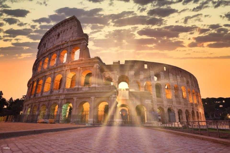 Colosseum with Arena, Roman Forum and Palatine Hill Guided Tour