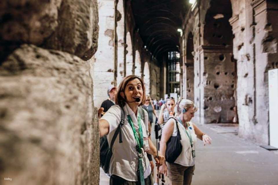 Colosseum with the arena floor, Roman Forum and Palatine Hill tour