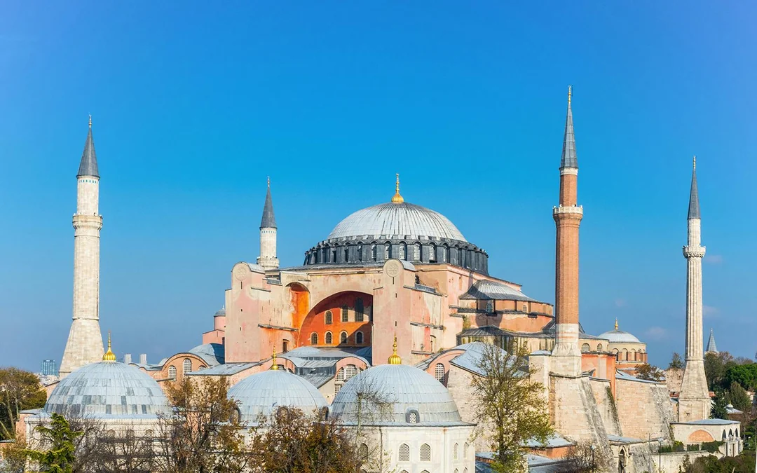 Combo: Basilica Cistern + Hagia Sophia + Blue Mosque Skip-the-Line Tickets with Optional Guided Tour Image 5
