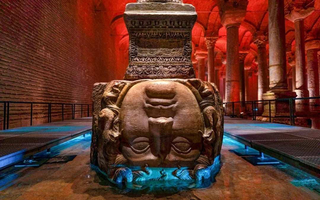 Combo: Basilica Cistern + Hagia Sophia + Blue Mosque Skip-the-Line Tickets with Optional Guided Tour Image 9