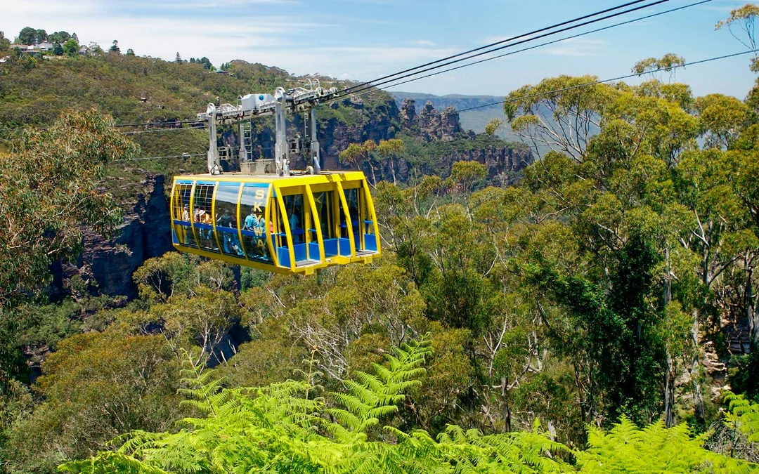 Combo: Blue Mountains Guided Day Tour + Sydney Hop-On Hop-Off Bus Tour Image 2