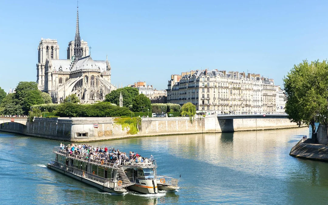 Combo: Catacombs Tickets + Seine River Cruise Image 5