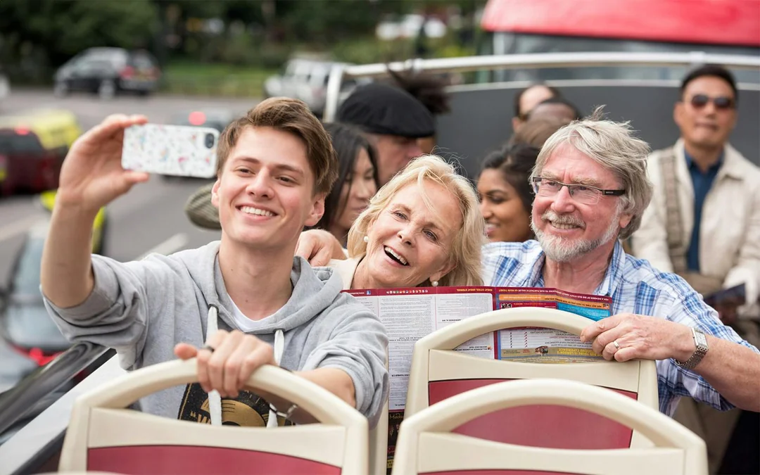 Combo: Darwin Hop-On Hop-Off Bus Tour + Royal Flying Doctor Service + Crocosaurus Cove Tickets Image 4