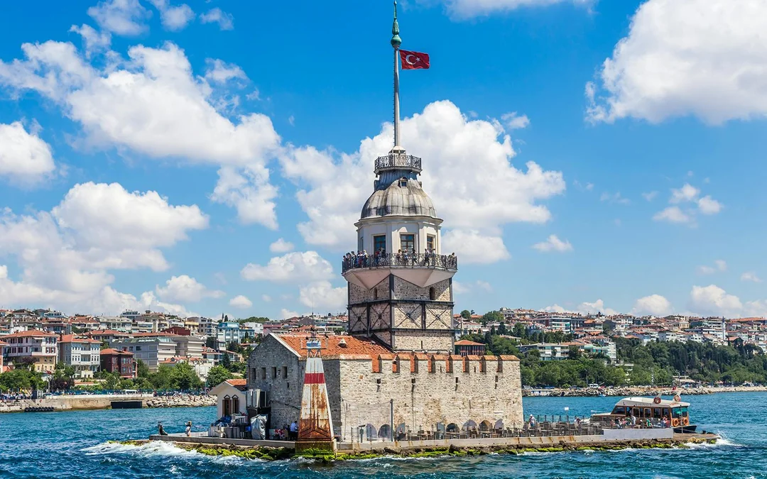 Combo: Dolmabahçe Palace & Harem Skip-the-Line Tickets with Audio Guide + Bosphorus Cruise Image 9