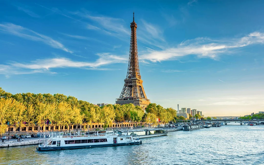 Combo: Eiffel Tower Guided Tour by Elevator with Seine River Cruise Image 1