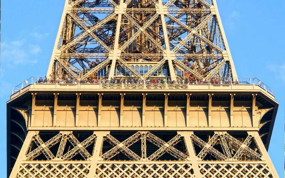 Combo: Eiffel Tower Guided Tour by Elevator with Seine River Cruise Image 4