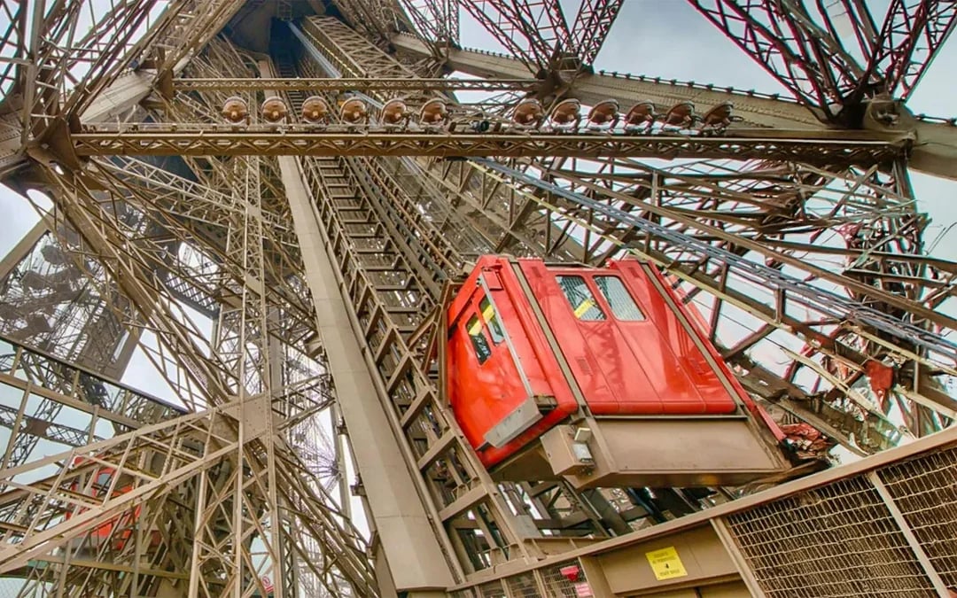 Combo: Eiffel Tower Guided Tour by Elevator with Seine River Cruise Image 8