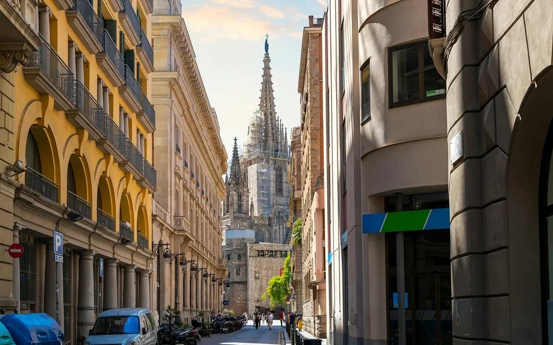 Combo: El Born & Picasso Museum Guided Tour + Moco Museum Barcelona Tickets with Audio Guide Image 6