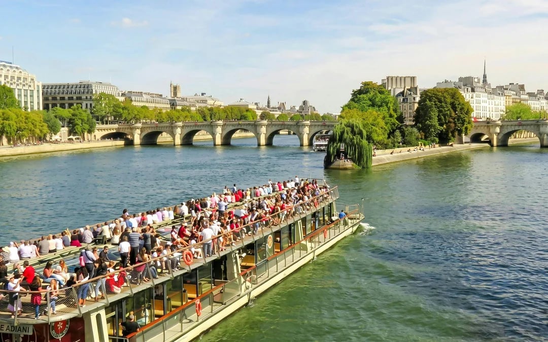 Combo: Grévin Wax Museum + Seine River Cruise Tickets Image 4