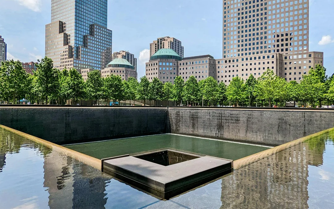 Combo: Ground Zero 9/11 Memorial Tour + One World Observatory Tickets Image 3