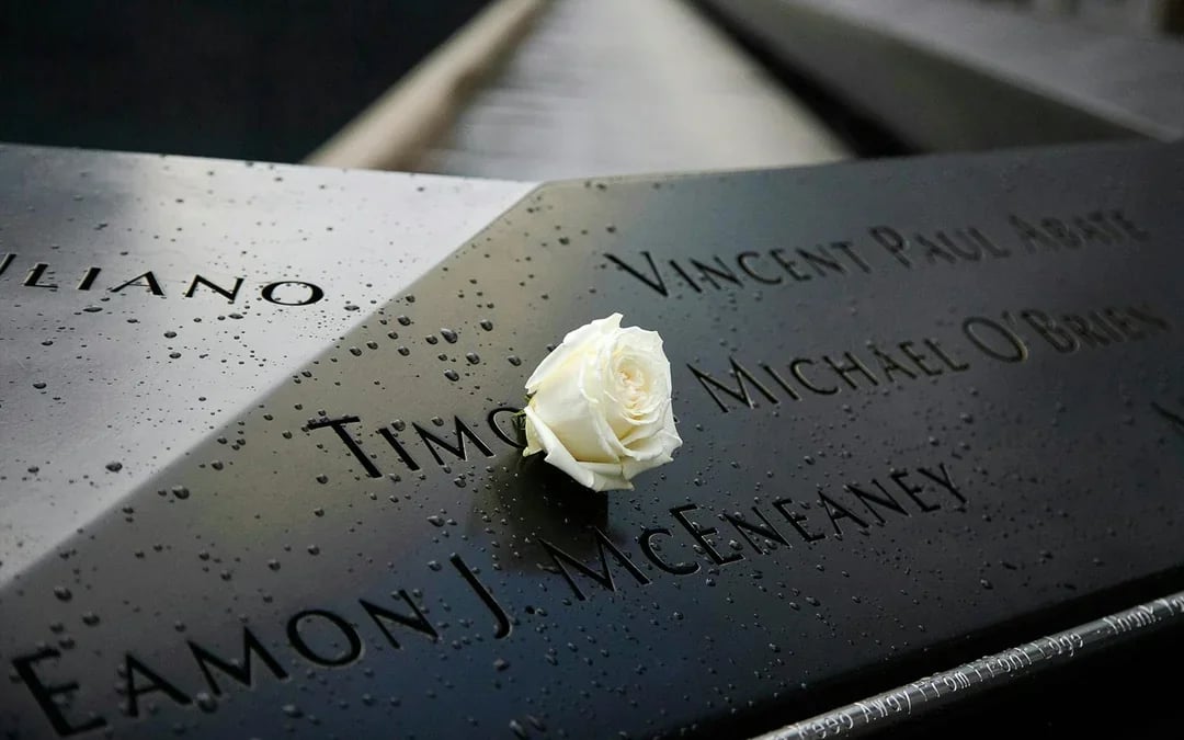 Combo: Ground Zero 9/11 Memorial Tour + One World Observatory Tickets Image 4