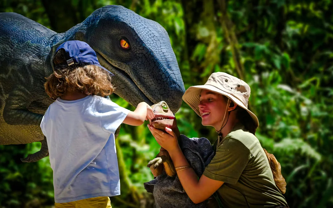 Combo: Hams' Caves + Dinosaurland Tickets Image 1