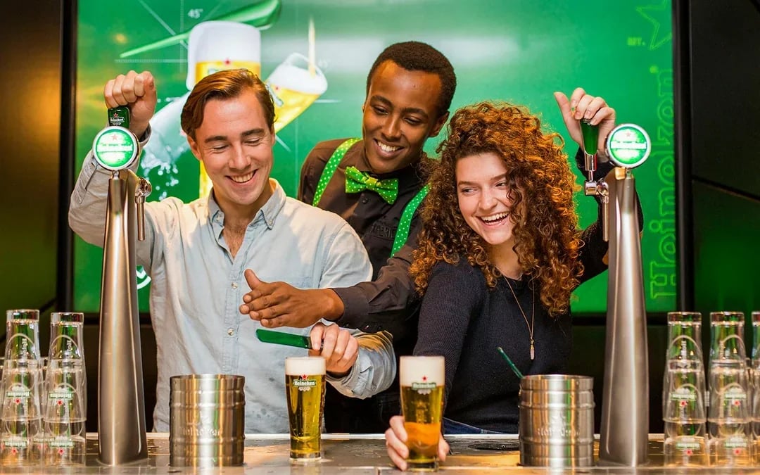 Combo: Heineken Experience Tickets with 2 Drinks & 1-Hour Amsterdam Canal Cruise Image 6