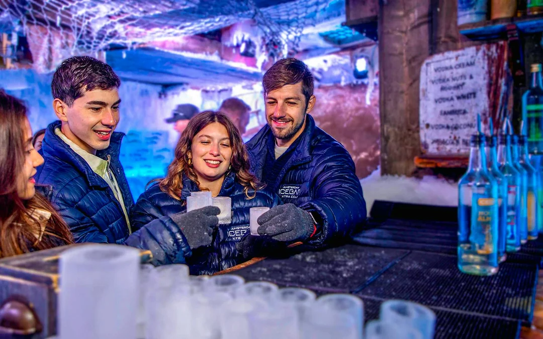 Combo: Icebar Amsterdam + 1-Hour Canal Cruise Tickets Image 2