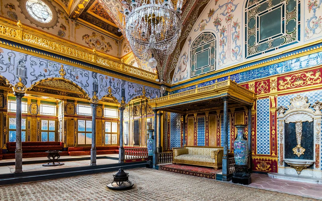 Combo: Istanbul Bosphorus Cruise + Topkapi Palace Tickets Image 10