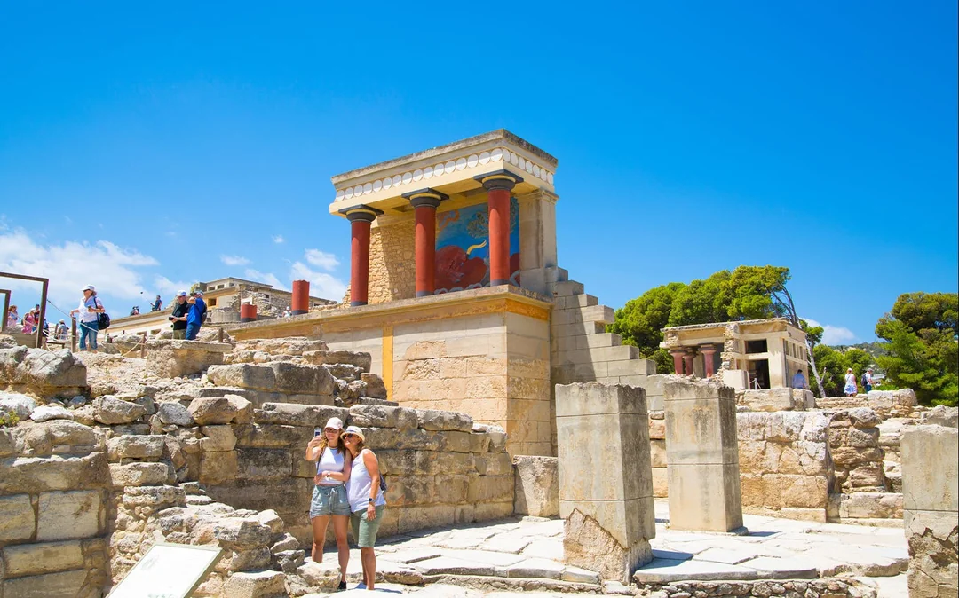 Combo: Knossos Palace & Heraklion Archaeological Museum Tickets with Audio Guides Image 2