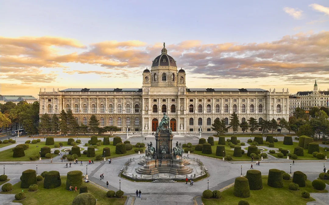 Combo: Kunsthistorisches Museum + Leopold Museum Admission Tickets Image 2