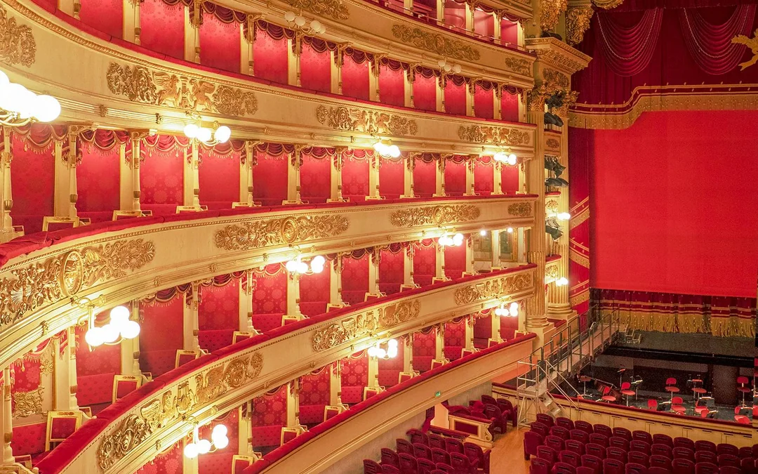 Combo: La Scala Theater + Milan Cathedral Skip-the-Line Guided Tour Image 3