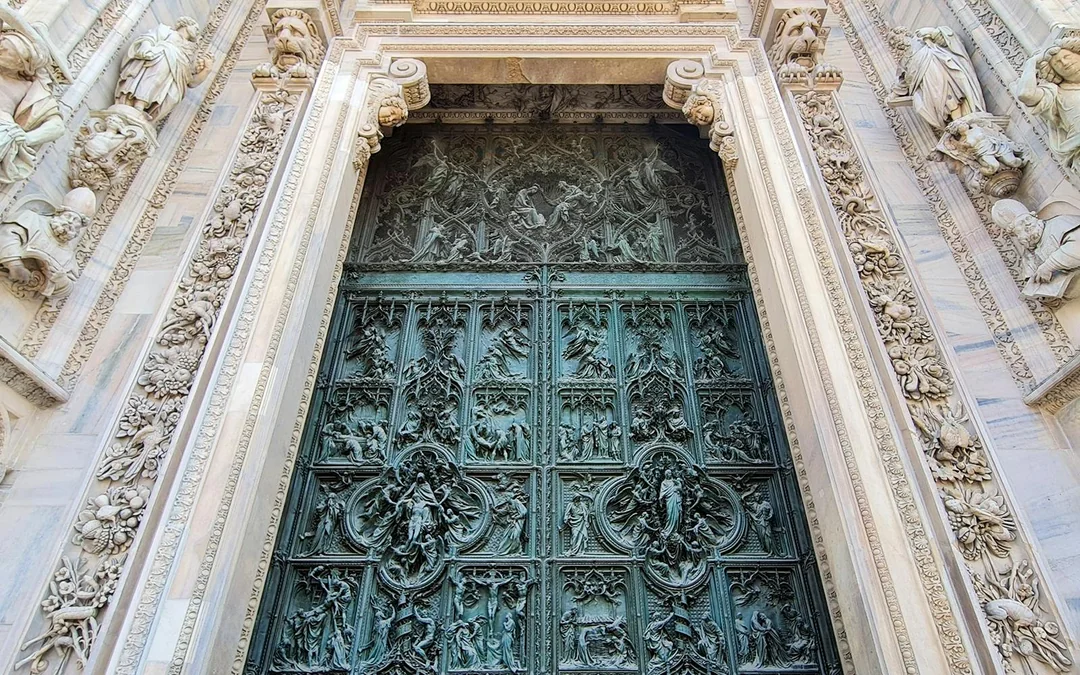 Combo: La Scala Theater + Milan Cathedral Skip-the-Line Guided Tour Image 5