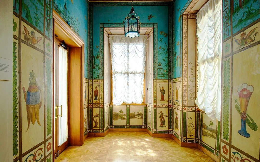 Combo: Lobkowicz Palace Tour + Prague Castle Tour Image 4