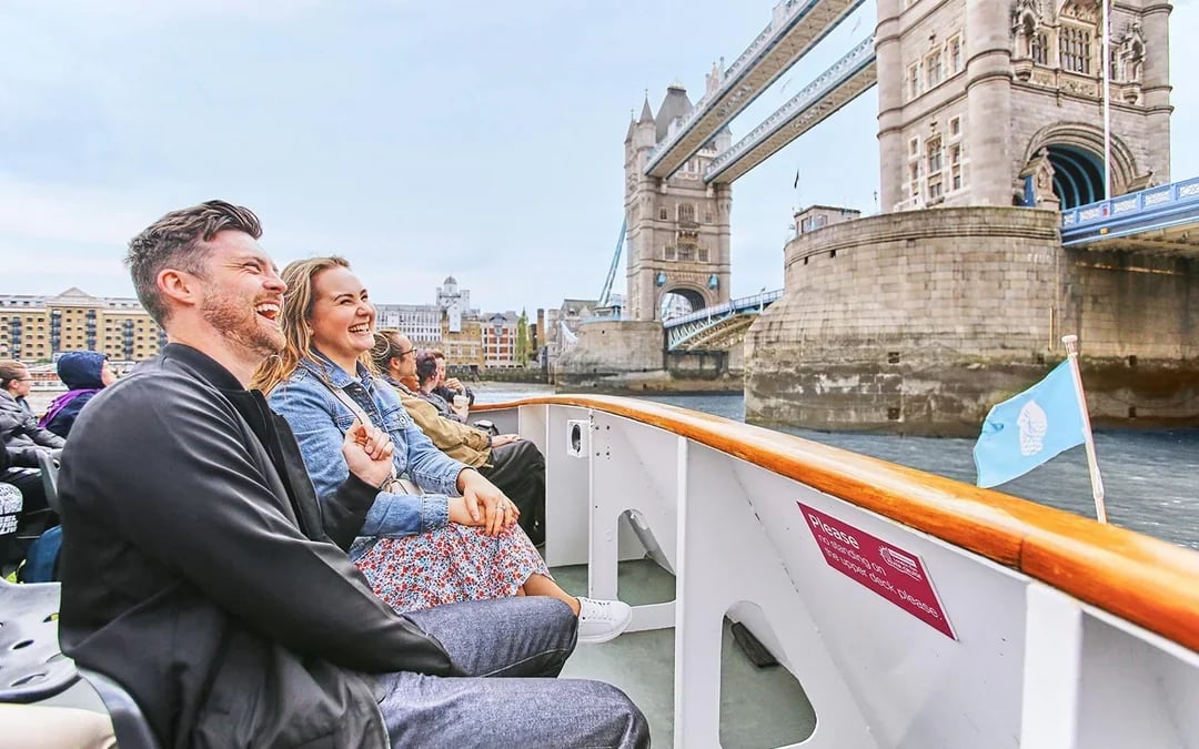 Combo: London Eye Tickets + Hop-on Hop-off Bus Tour + Thames River Cruise Image 7