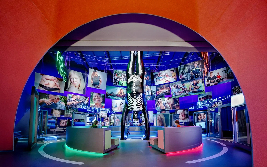 Combo: NEMO Science Museum Tickets + Amsterdam Canal Cruise Image 3