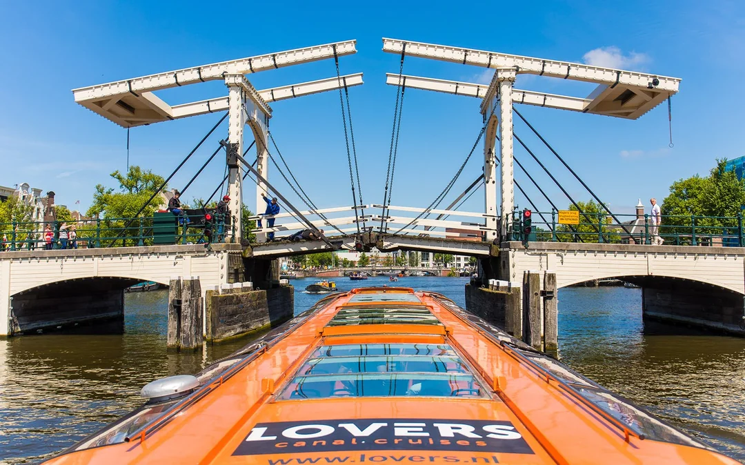 Combo: NEMO Science Museum Tickets + Amsterdam Canal Cruise Image 4