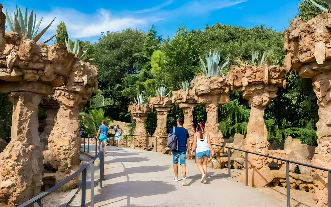 Combo: Park Güell + Sagrada Familia Skip-the-Line Guided Tour Image 12