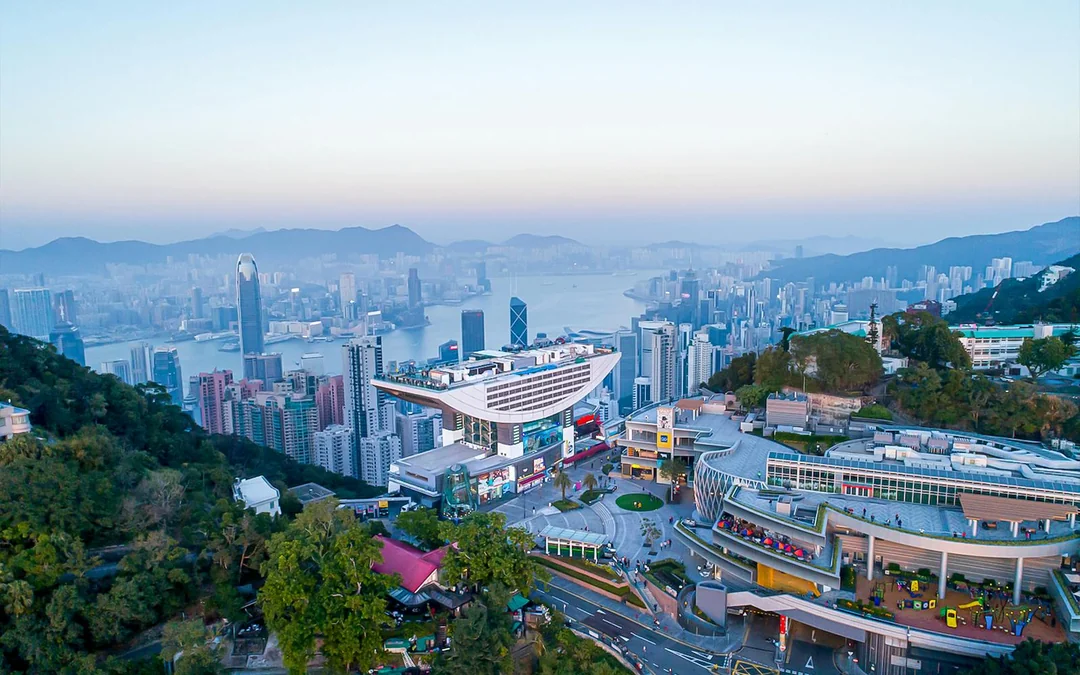 Combo: Peak Tram Round Trip + Sky Terrace 428 + Madame Tussauds Hong Kong Image 4