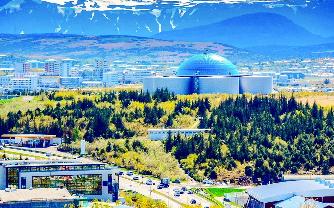 Combo: Reykjavik Hop-on Hop-off Bus Tour + Wonders of Iceland Image 2