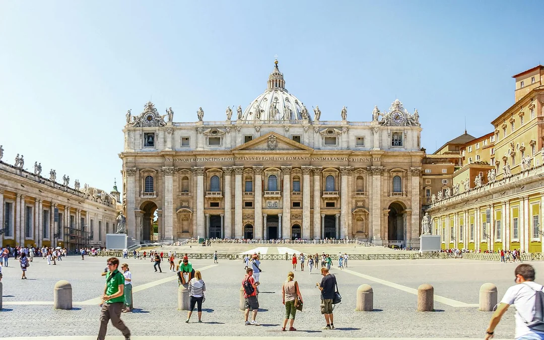 Combo: Rome Hop-on Hop-off Bus Tour + Vatican Museums Skip-the-Line Tickets Image 4