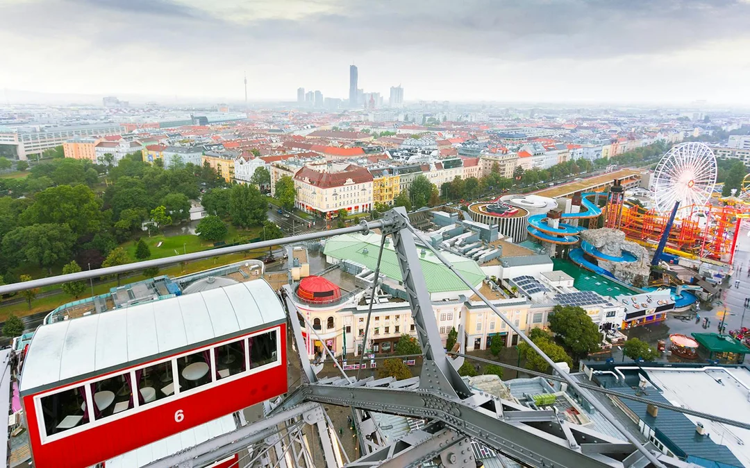 Combo (Save 16%): Vienna Hop-on Hop-off Bus Tour + Giant Ferris Wheel Tickets Image 5