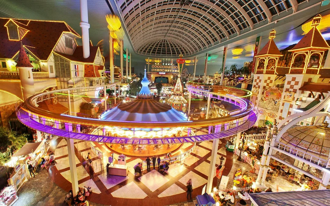 Combo (Save 38%): Lotte World and Aquarium + Seoul Sky Observatory Tickets Image 3