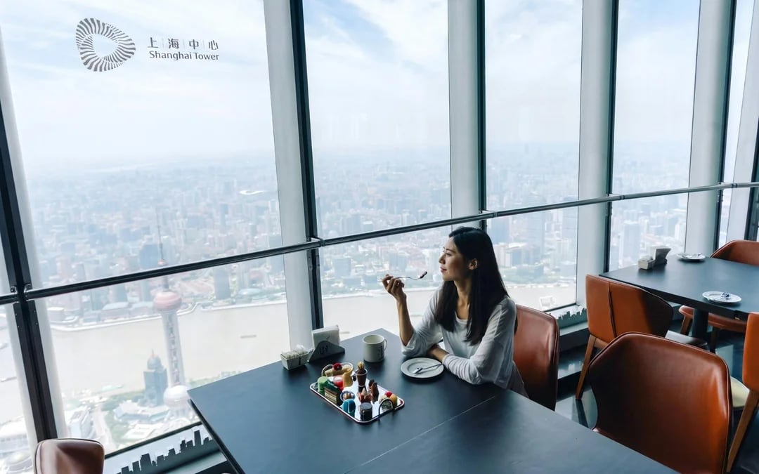 Combo: Shanghai Tower Observatory + Bund Sightseeing Tunnel Tickets Image 8