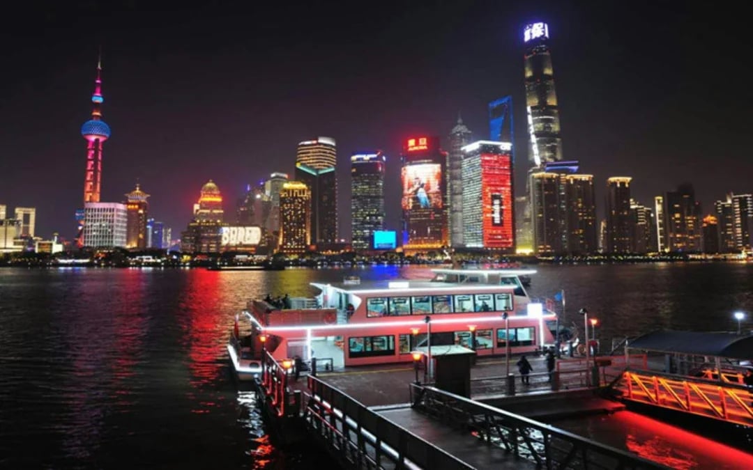 Combo: Shanghai Tower Observatory + Huangpu River Cruise Tickets Image 11