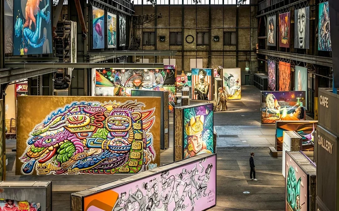 Combo: STRAAT Museum Tickets + 1-Hour Amsterdam Canal Cruise Image 9