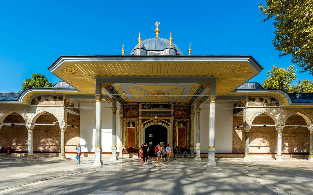 Combo: Topkapi Palace + Hagia Sophia Skip-the-Line Tickets Image 5