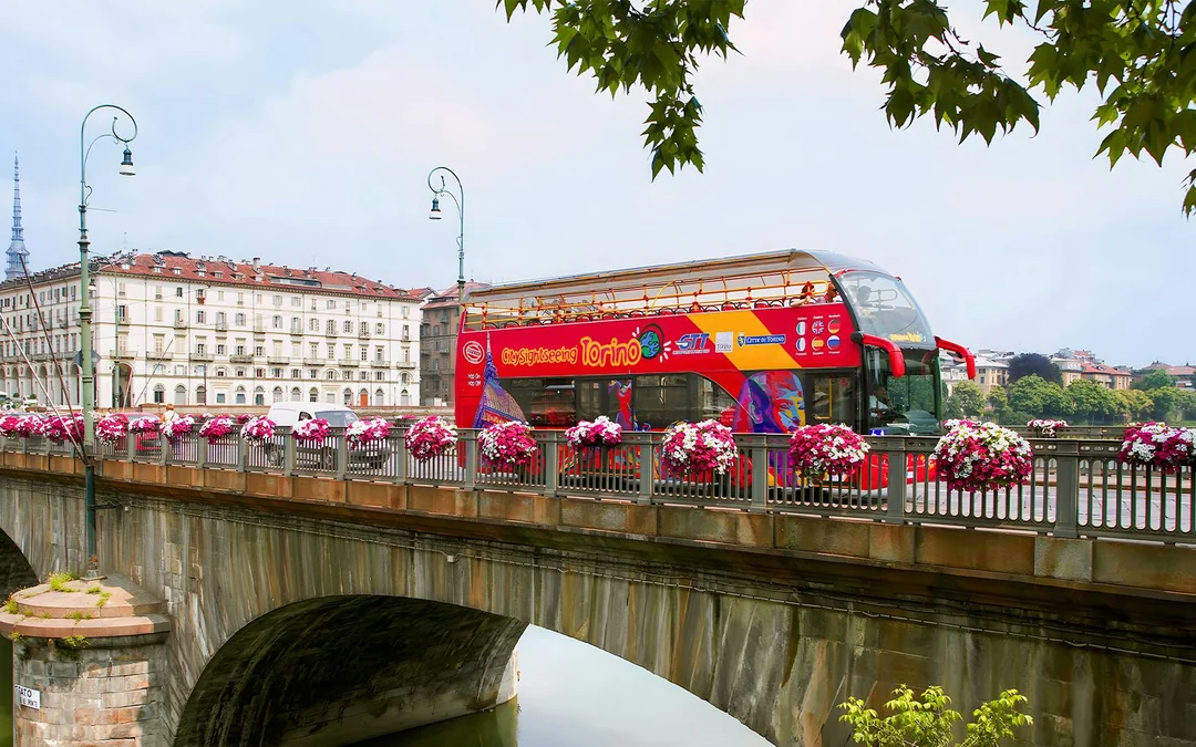 Combo: Turin Hop-on Hop-off Bus Tour + Venaria Reale Skip-the-Line Tickets Image 3