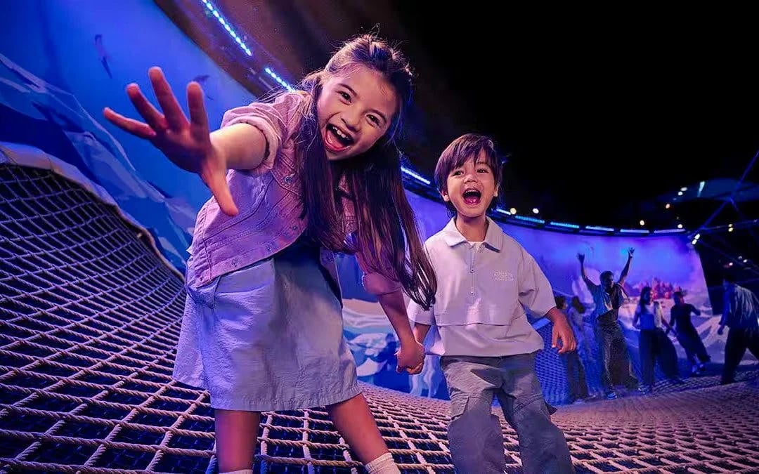 Combo: Universal Studios Singapore + Singapore Oceanarium + Adventure Cove Waterpark Tickets Image 8
