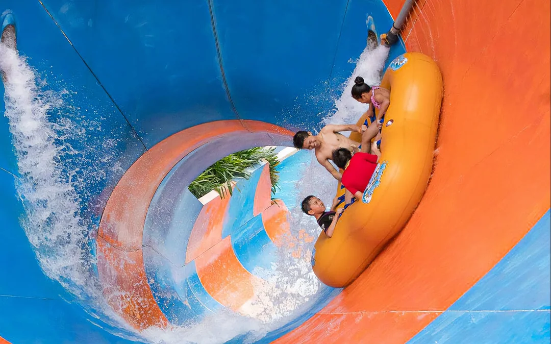 Combo : Water World @ i-City Shah Alam + Room With Breakfast Image 3