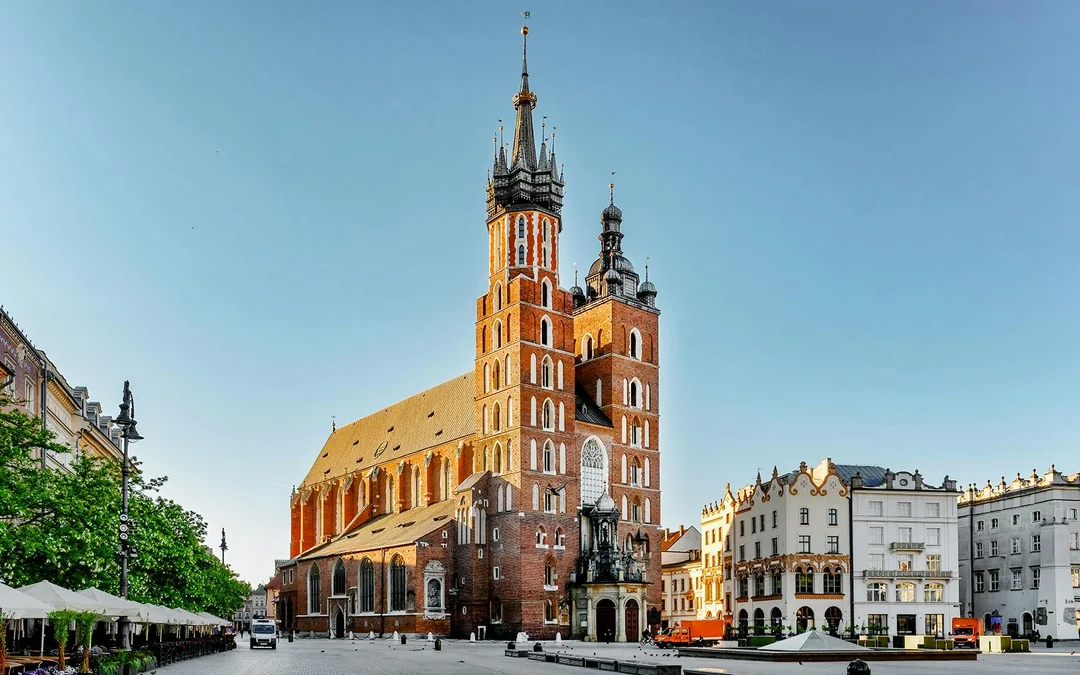 Combo: Wawel Castle, Cathedral, St. Mary’s Basilica & Rynek Underground Museum Guided Tour Image 12