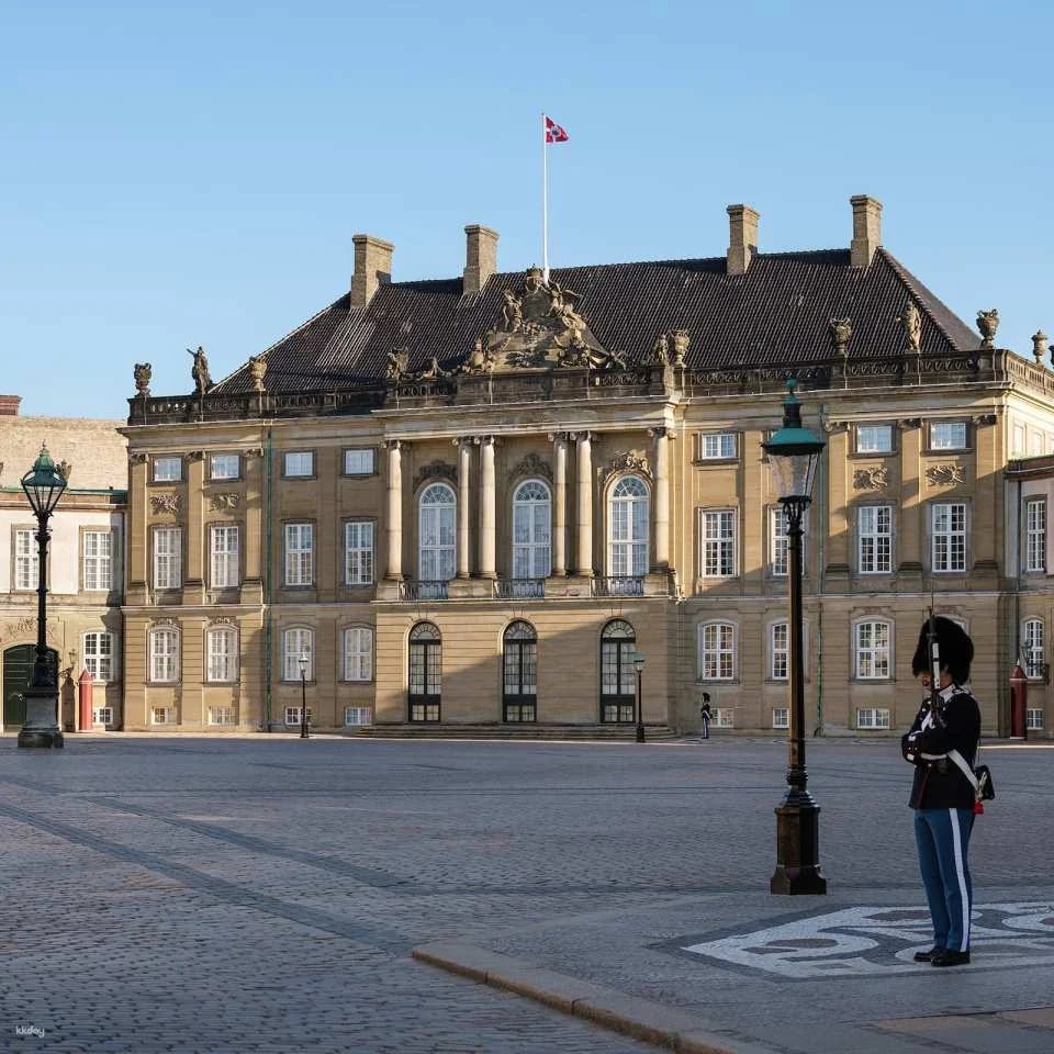 Copenhagen Card HOP: Entry to 40+ Attractions and Hop-On, Hop-Off Bus